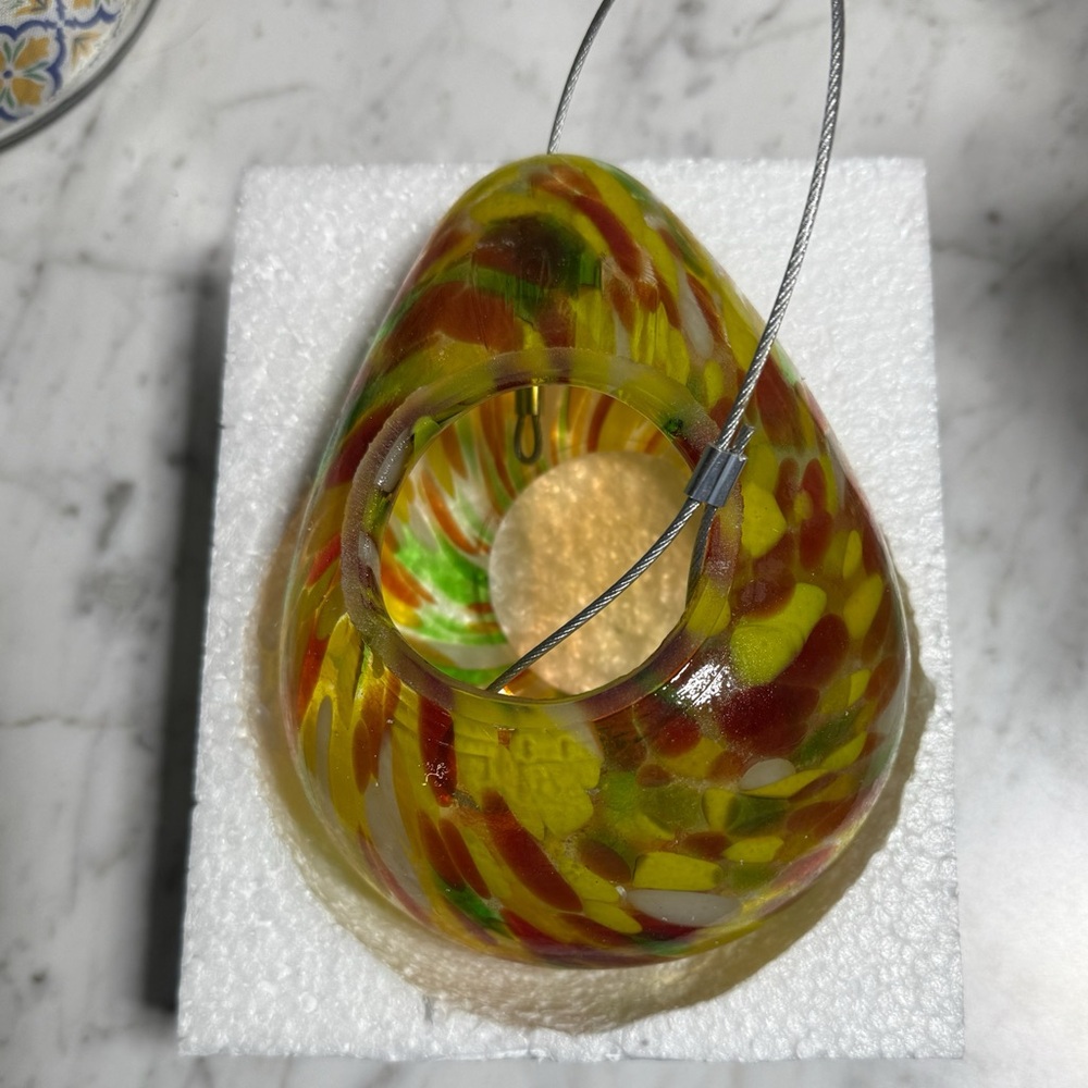Clever Garden Yellow Tear Drop Open-sides Bird Feeder - Picture 3 of 3